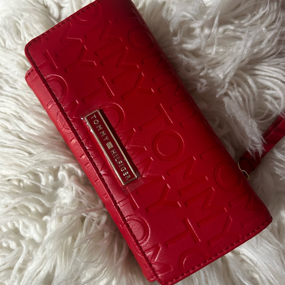 Tommy Hilfiger wallet
